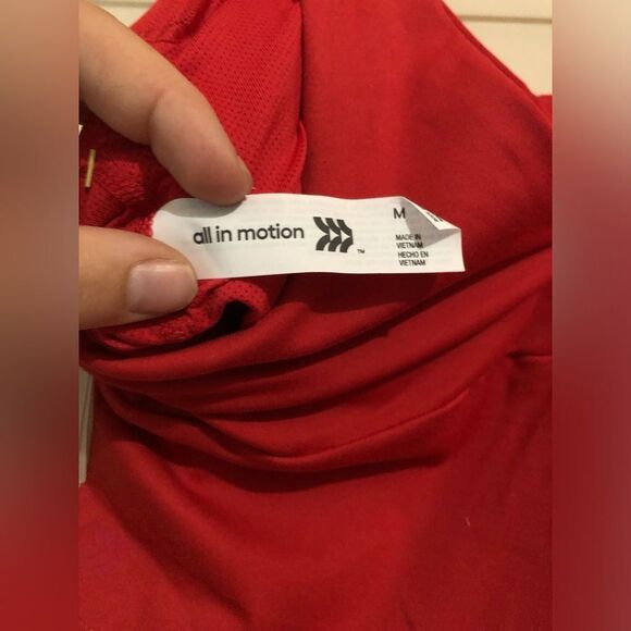 📳 All In Motion | NEW CROPPED TANK - Picture 2 of 4